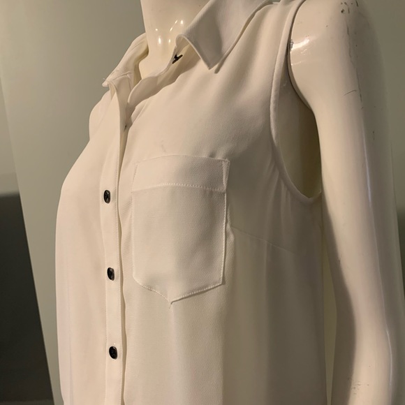 Cabi Pleat Blouse - Picture 2 of 4